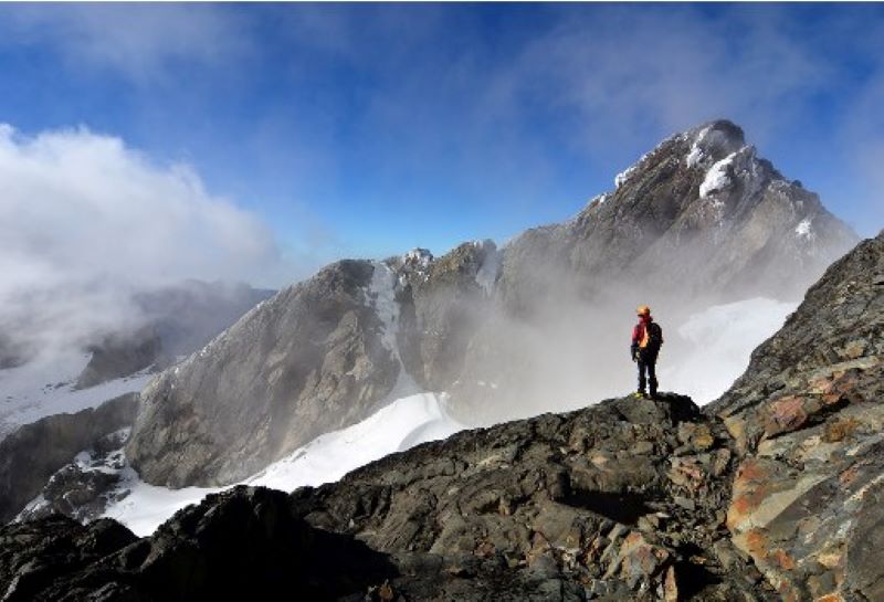 Trek mountains in Uganda